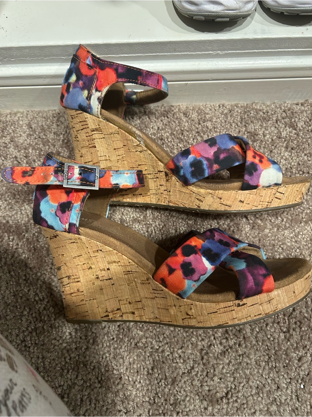 TOMS floral-printed  Oahu cork Wedge Sandals size 9
